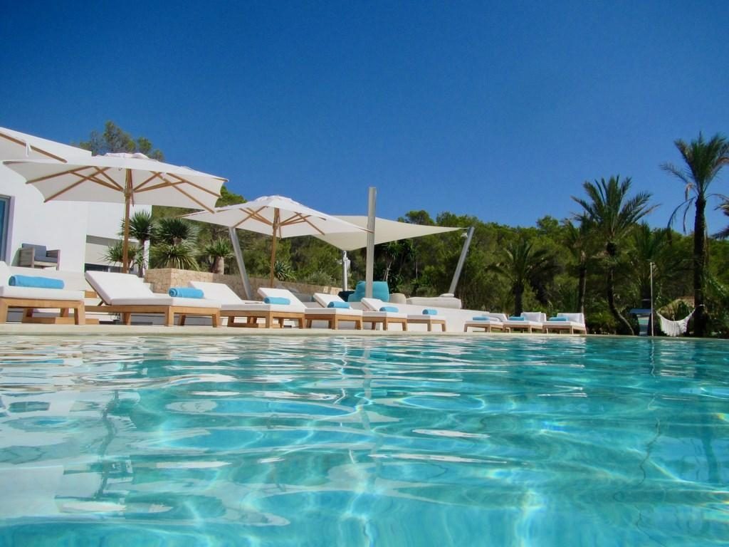 Top 3 Luxury Villa Rentals away from Ibiza Urban Clubs