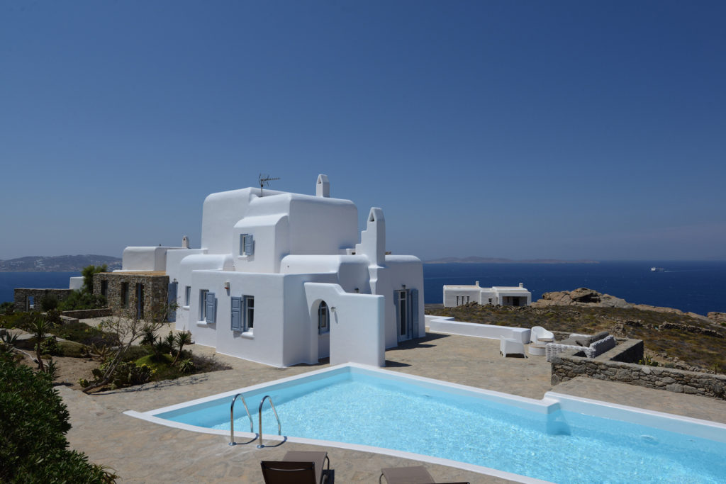 3 Mykonos Villas For Your Last Minute Summer Holiday