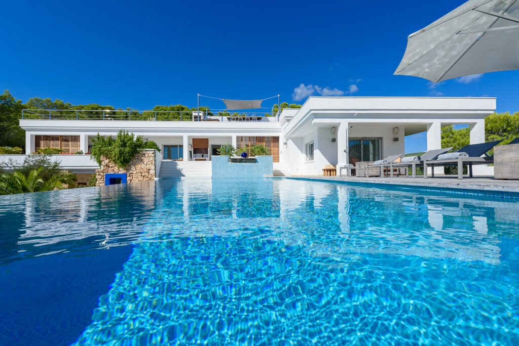 Casa Blanca Jondal | Haute Retreats